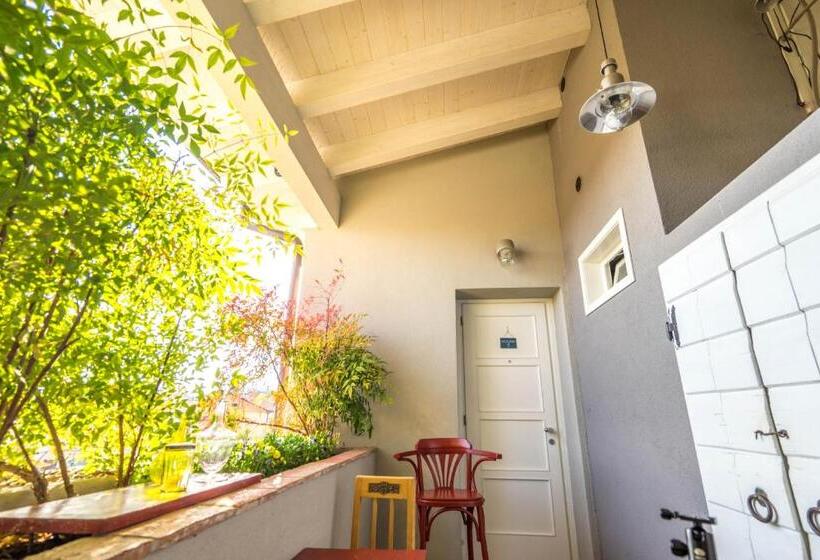 침실 1개 아파트, Notel