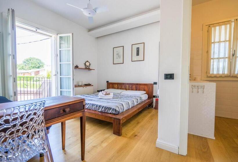 이코노미 룸, Notel