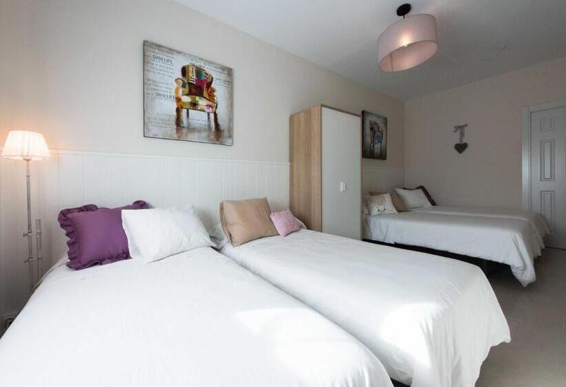 منزل 3 غرف نوم, La Casa De La Vieja   Alojamiento Rural 3 Y 4 Estrellas