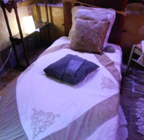 스탠다드 싱글 룸 공동욕실, La Mezzanine