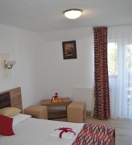 Номер Стандарт с Балконом, Pensiunea Anda