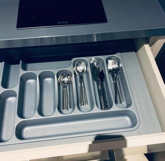 آپارتمان 1 خوابه با چشم‌انداز, Neptun Palace Kvariati