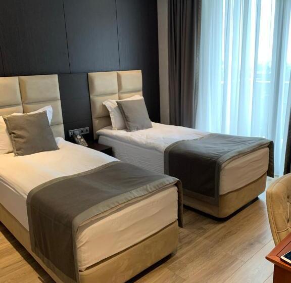 اتاق استاندارد برای معلولان, Neptun Palace Kvariati