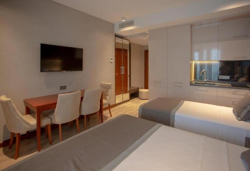 Triple Room Sea View, Neptun Palace Kvariati