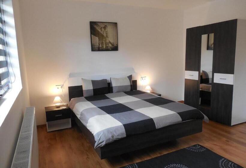 סטודיו סופריור, Vila Bel Ami