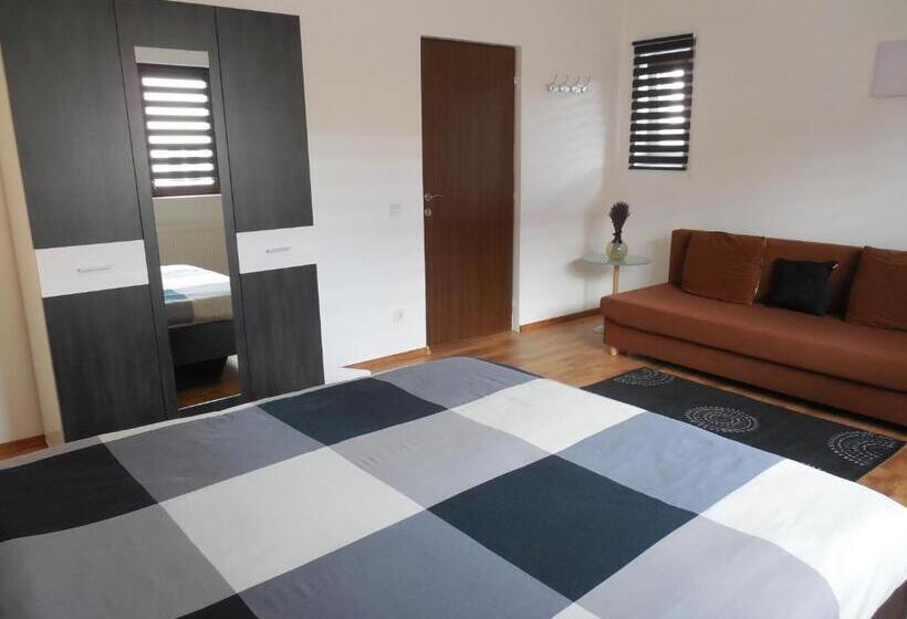 إستوديو سوبيريور, Vila Bel Ami