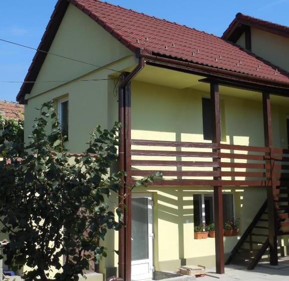 إستوديو قياسى, Vila Bel Ami