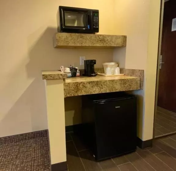 スイート, Comfort Suites Fredericksburg North