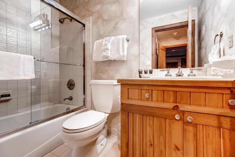 침실 3개 아파트, Elkhorn Lodge