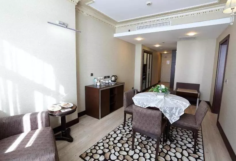 سوئیت سینیور, Eser Premium Hotel & Spa