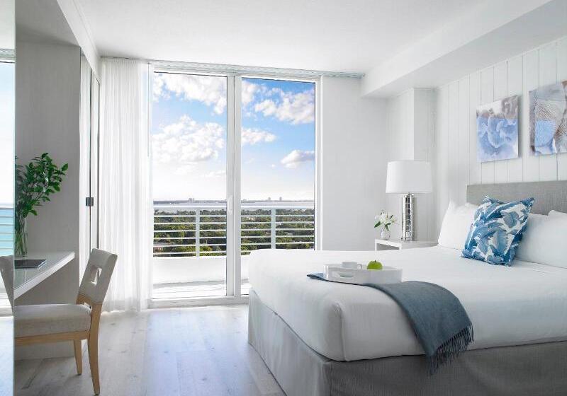 מיטת קינג בסוויטה, Grand Beach