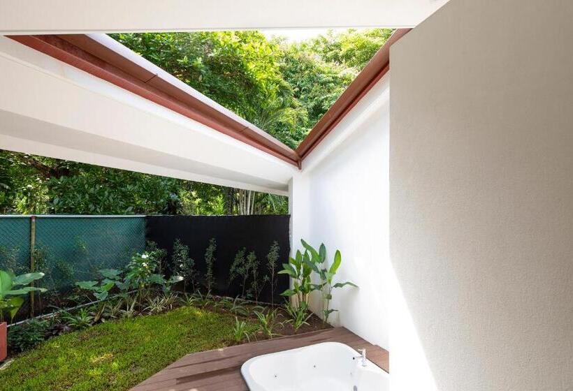 חדר סופריור עם מיטת קינג, Pumilio Mountain & Ocean