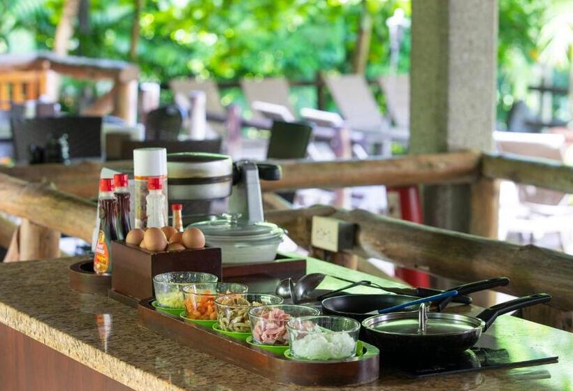 סטודיו משפחתי, Pumilio Mountain & Ocean