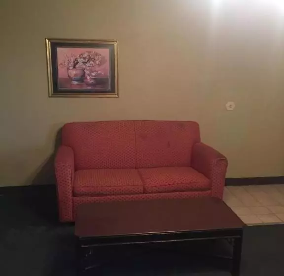 キングサイズベッドのスイートルーム, Rodeway Inn & Suites