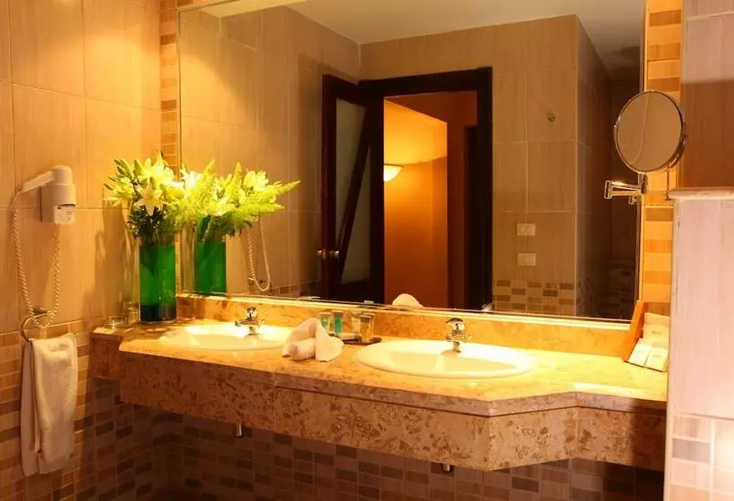اتاق استاندارد, Swiss Inn Pyramids Golf Resort