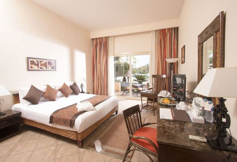 اتاق استاندارد, Swiss Inn Pyramids Golf Resort