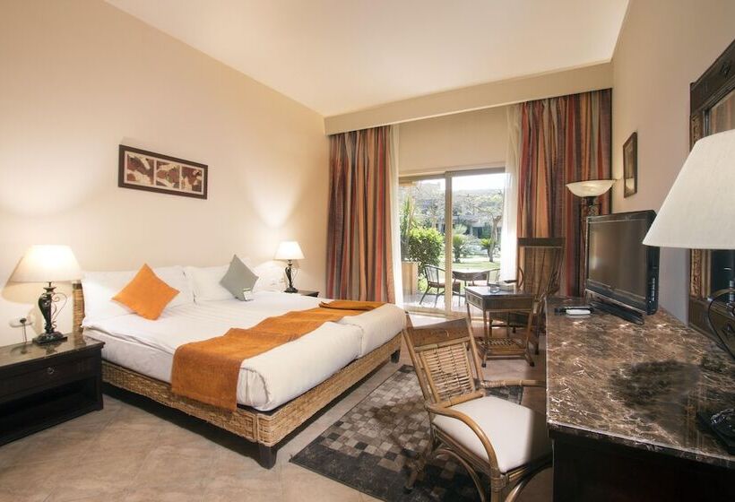 اتاق استاندارد, Swiss Inn Pyramids Golf Resort