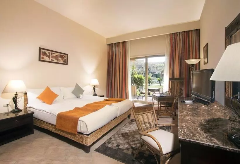 اتاق استاندارد, Swiss Inn Pyramids Golf Resort