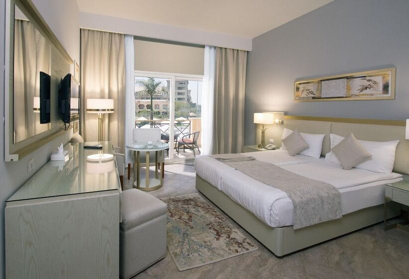 اتاق سوپریور, Swiss Inn Pyramids Golf Resort