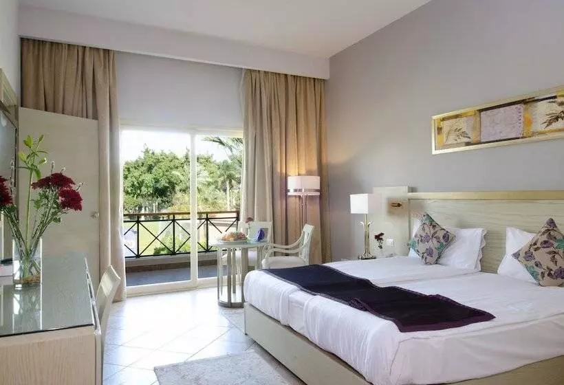 اتاق سوپریور, Swiss Inn Pyramids Golf Resort