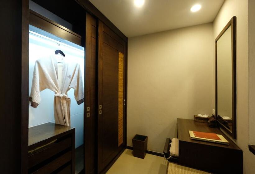 سوییت خانوادگی, Tara Mantra Chaam Resort