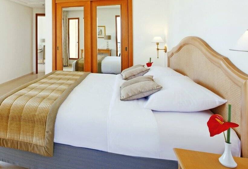 سوییت با چشمانداز دریا, Movenpick Resort & Marine Spa Sousse