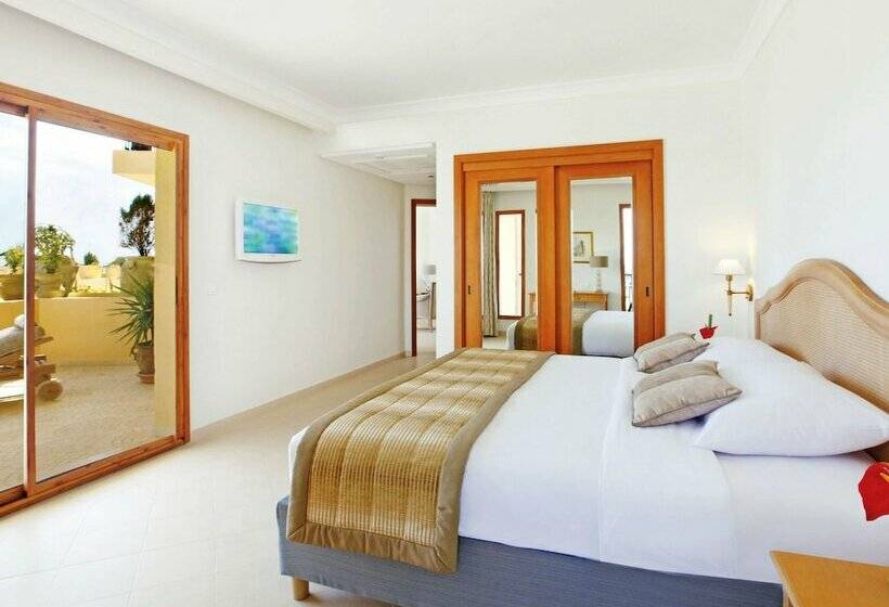 سوییت با چشمانداز دریا, Movenpick Resort & Marine Spa Sousse