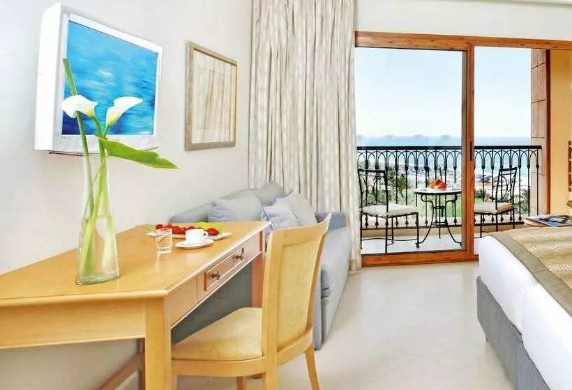 اتاق کلاسیک با چشم‌انداز دریا, Movenpick Resort & Marine Spa Sousse