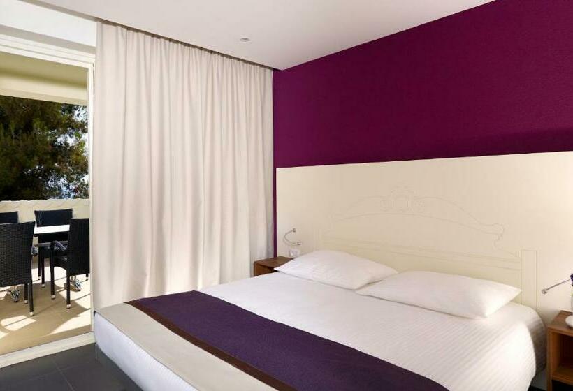 Апартаменты Премиум 1 Спальня, Park Plaza Verudela Pula