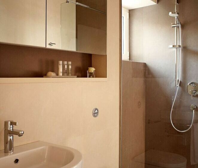 Апартаменты 2 Спальни, Park Plaza Verudela Pula