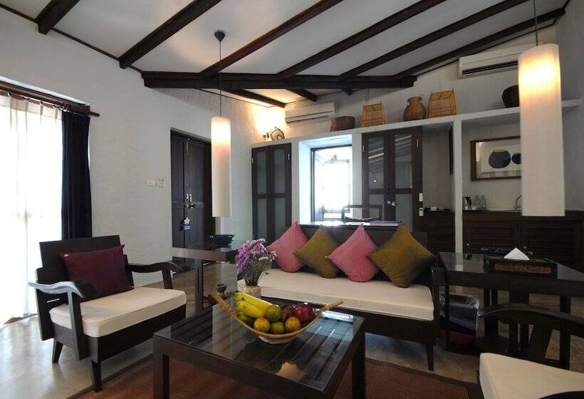 Люкс, Banthai Village