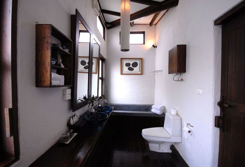 Люкс, Banthai Village