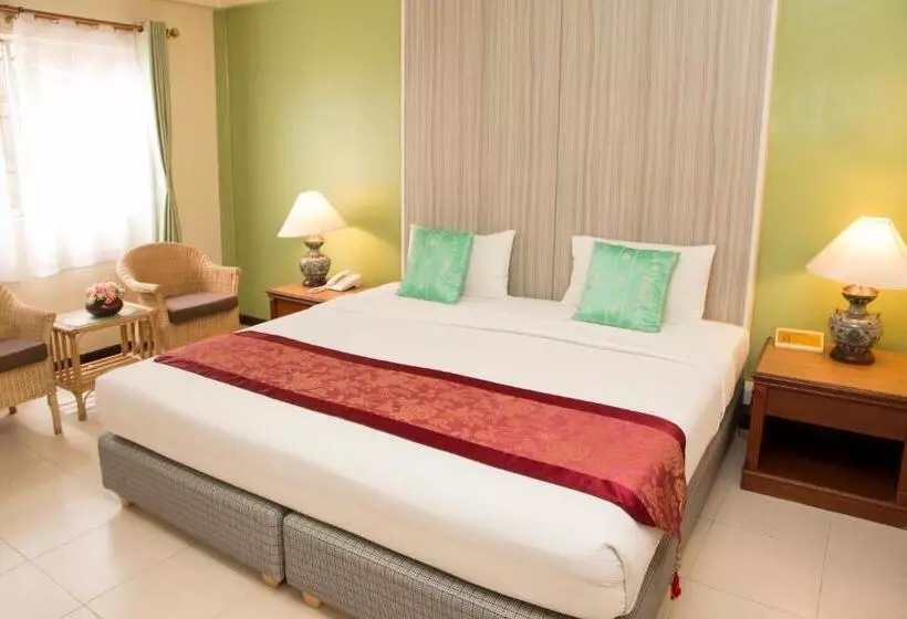 デラックスルーム, S Lodge Pattaya Formally Sabai Lodge