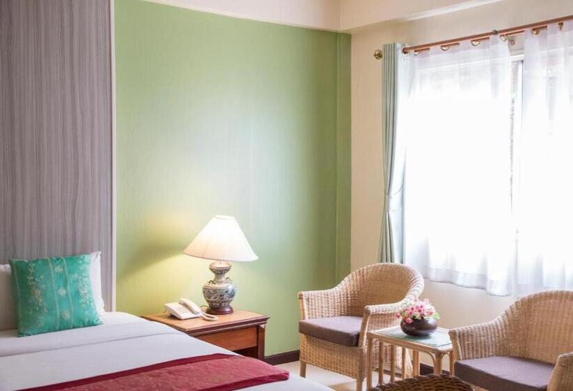 اتاق لوکس, S Lodge Pattaya Formally Sabai Lodge