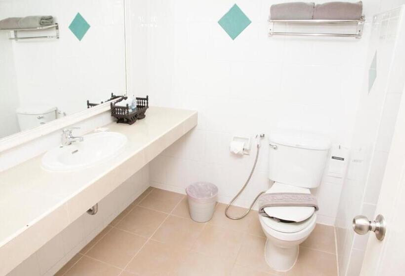 اتاق لوکس, S Lodge Pattaya Formally Sabai Lodge