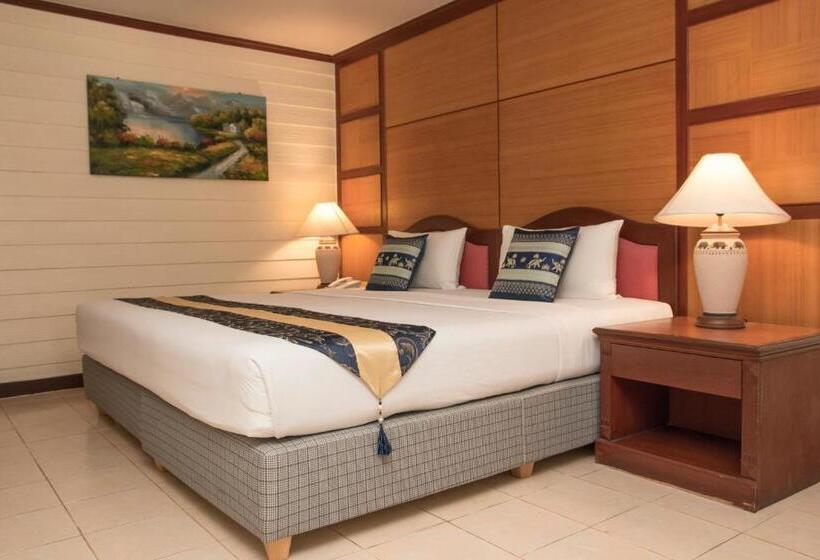 اتاق استاندارد با چشم‌انداز استخر, S Lodge Pattaya Formally Sabai Lodge