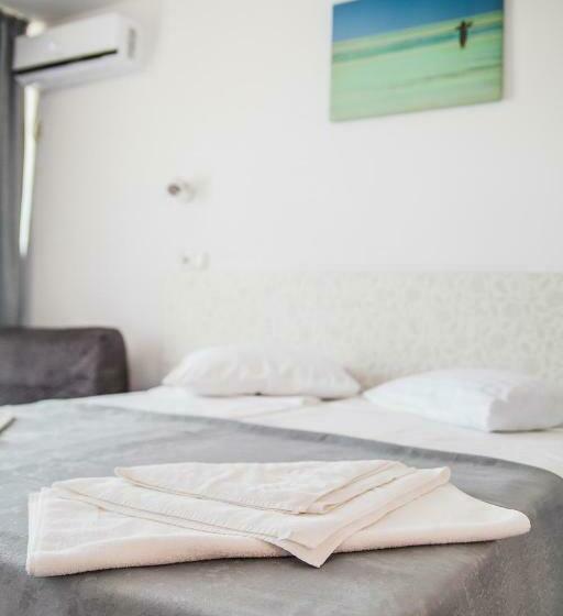 Номер Стандарт с Балконом, Carmen