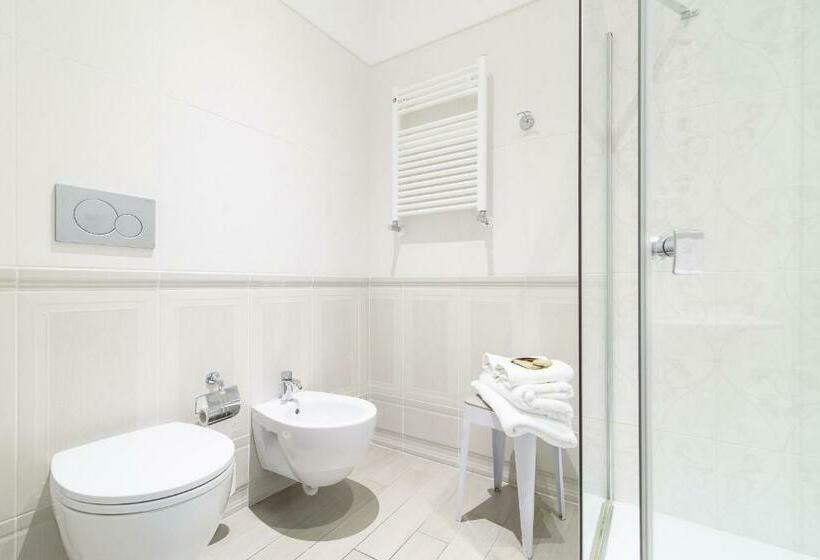 اتاق استاندارد سه نفره, Le Suite Dei Mercanti