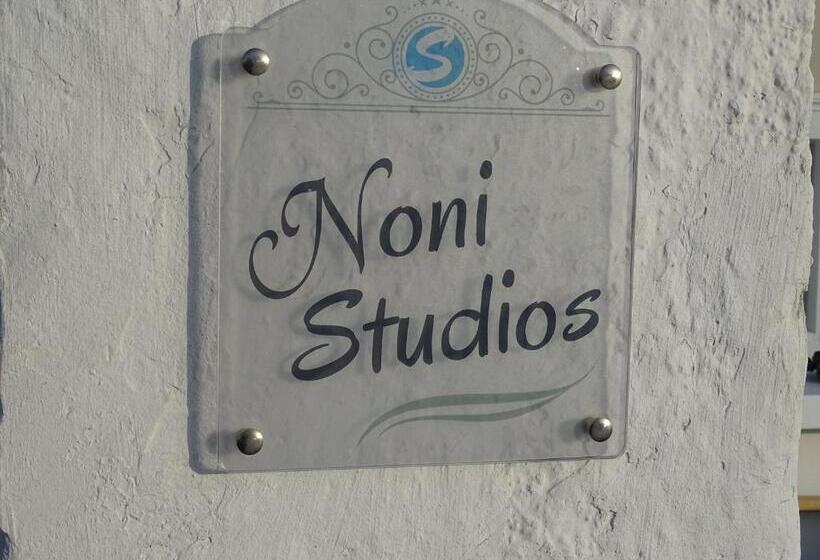 Chambre Quadruple Deluxe, Noni Studios