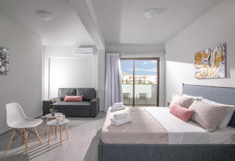 غرفة سوبيريور ثلاثية, Golden Sunlight Hotel By Estia