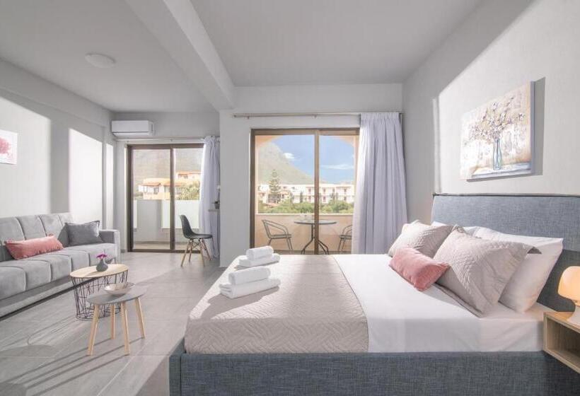 غرفة سوبيريور عائلية, Golden Sunlight Hotel By Estia