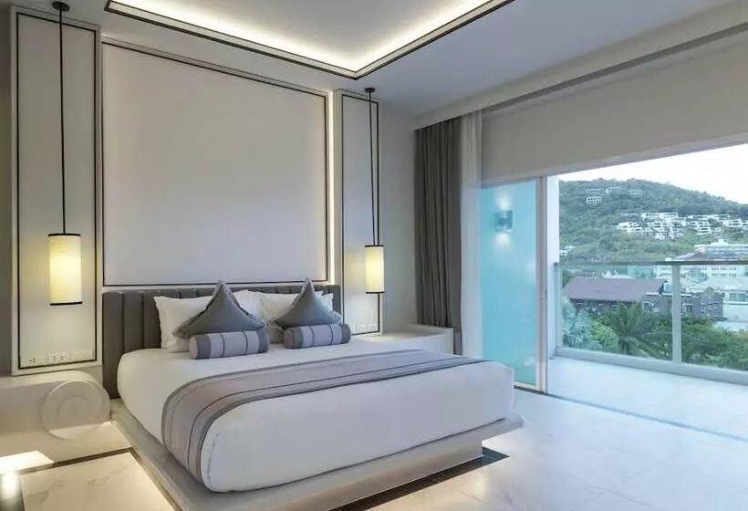 اتاق لوکس با چشمانداز استخر, Chanalai Romantica Resort Adults Only, Kata Beach