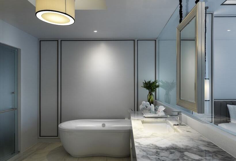 Номер Deluxe Вид на Бассейн, Chanalai Romantica Resort   Adults Only, Kata Beach