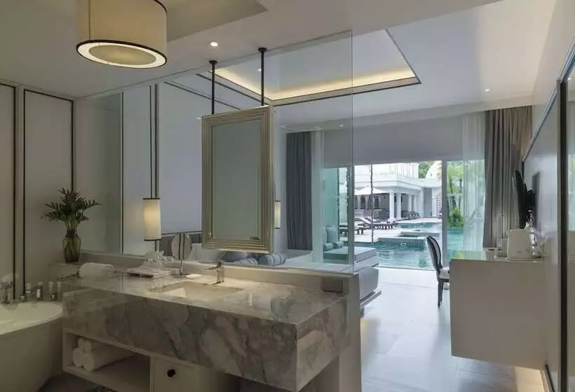 اتاق لوکس, Chanalai Romantica Resort Adults Only, Kata Beach