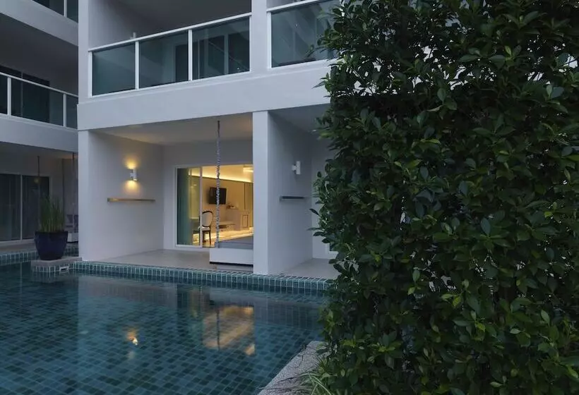 اتاق لوکس, Chanalai Romantica Resort Adults Only, Kata Beach