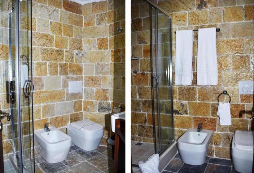 高级三人间, Castle Park