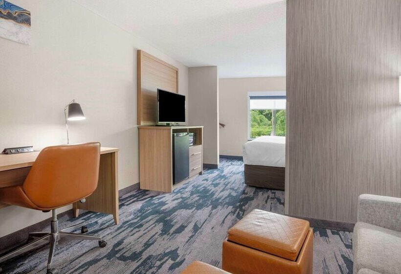 סוויטה, Comfort Suites At Westgate Mall