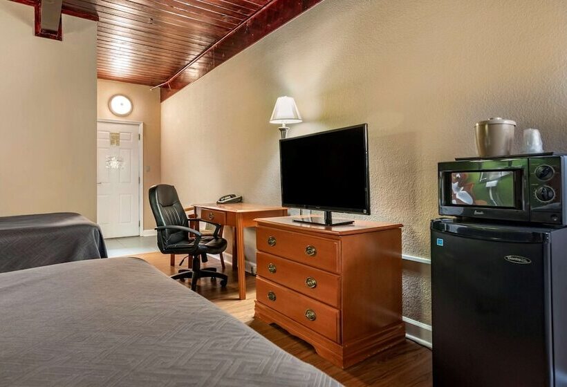 Номер Стандарт 2 Двуспальные Кровати, Econo Lodge