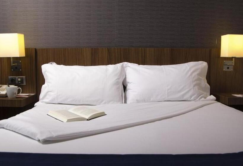 Семейный Номер, Holiday Inn Express Bilbao Airport, An Ihg