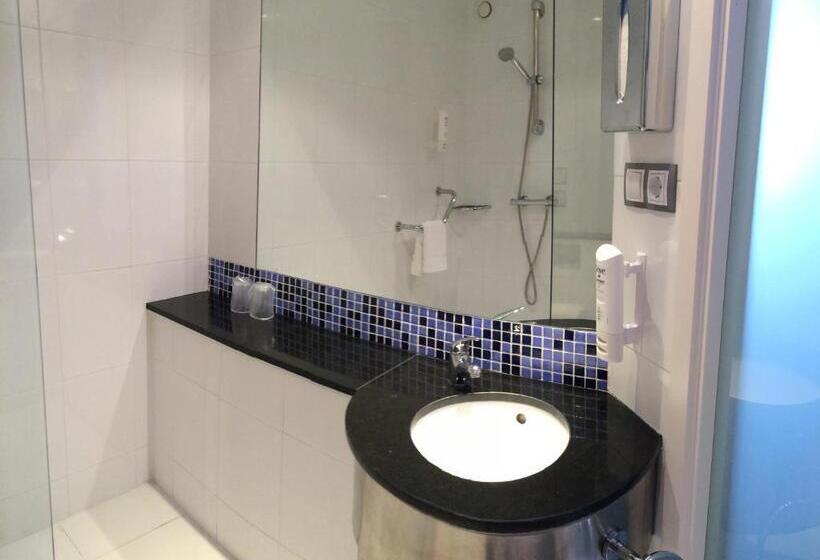 Семейный Номер, Holiday Inn Express Bilbao Airport, An Ihg